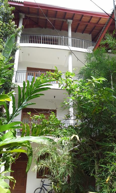 Srimali'S Residence Unawatuna Exterior photo